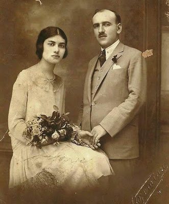 הוריי ביום נישואיהם בשנת 1926 בקהיר