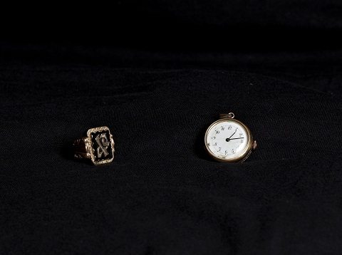 טבעת של יעקב, אבא של רחל, ושעון שהביא מבית הוריו ברומניה