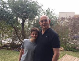 סיור עם סבא בנוף ילדותו בעיר תל אביב