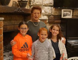 סיפורי סבתא – ילדות, חיים בכפר סבא, צבא, ושואה